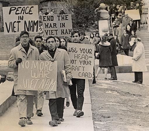Students protest the Vietnam War